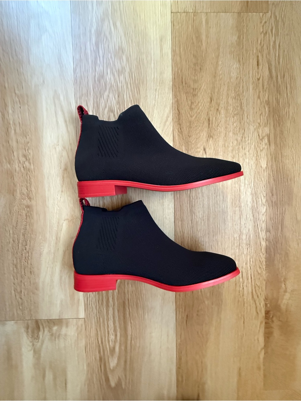 Vivaia Ryan Square Toe Ankle Chelsea Boots Black Red Bottoms Size 7.5 / 38.5